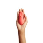 Потужний мінівібромасажер Touch X Crave Coral by We-Vibe, зручно поєднувати з проникним сексом - Зображення 3