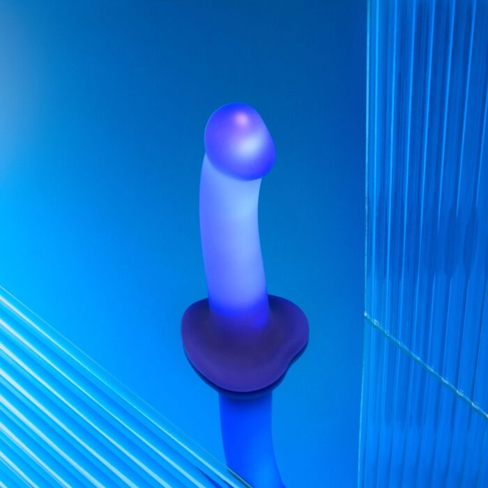 Дилдо, що світиться Strap-On-Me Glow-LED Dildo Purple - M - Зображення 3