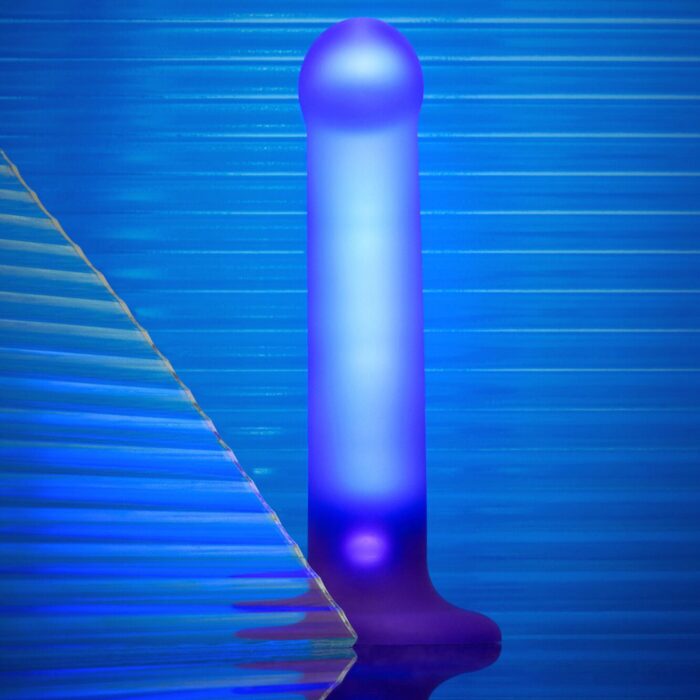 Дилдо, що світиться Strap-On-Me Glow-LED Dildo Purple - M - Зображення 2
